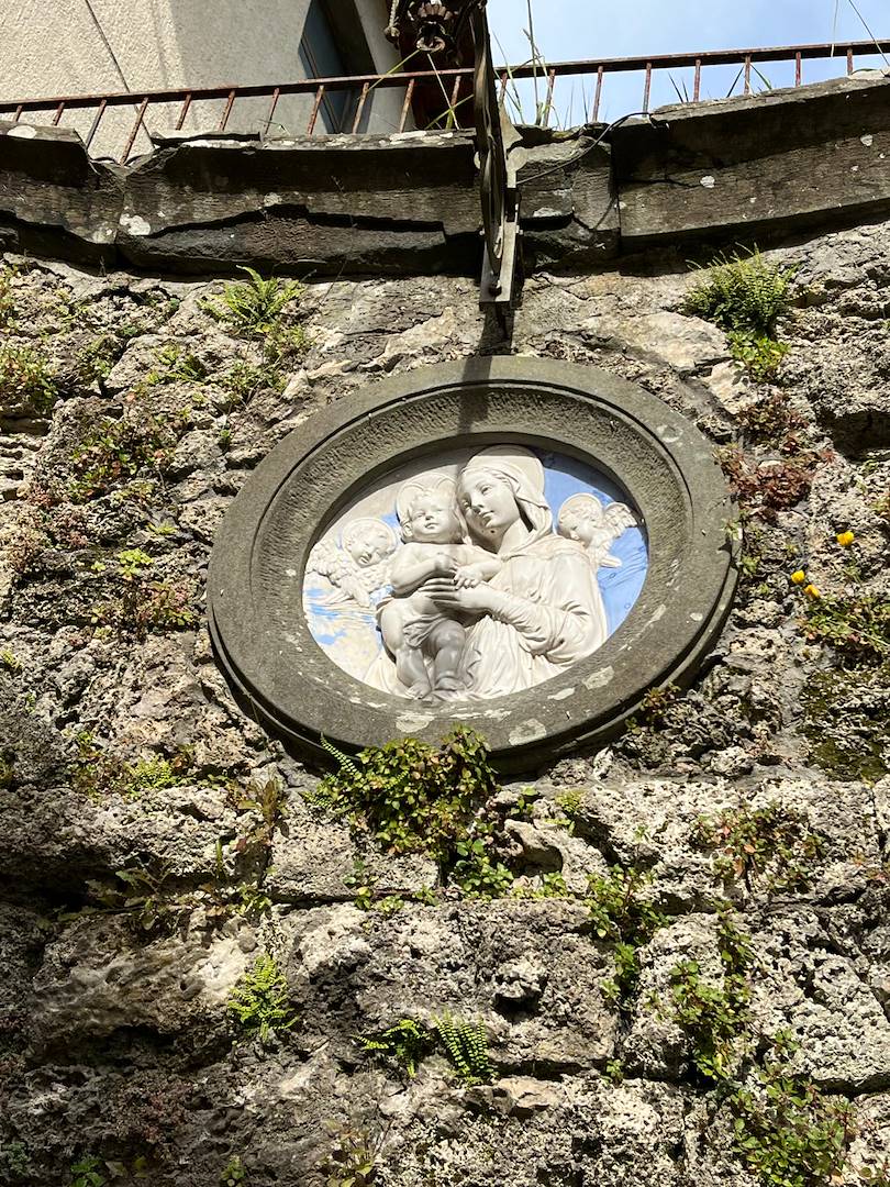 Madonna col Bambino in terracota invetriata